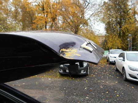 Вмятина на крышке багажника Audi TT